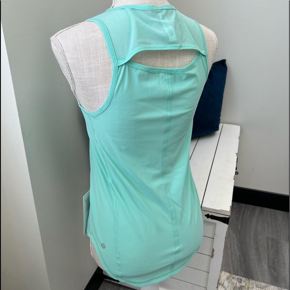 👗LULULEMON sculpt tank in WLDM🏃🏻‍♀️👗 size 2👗🏃🏻‍♀️ - Picture 5 of 6